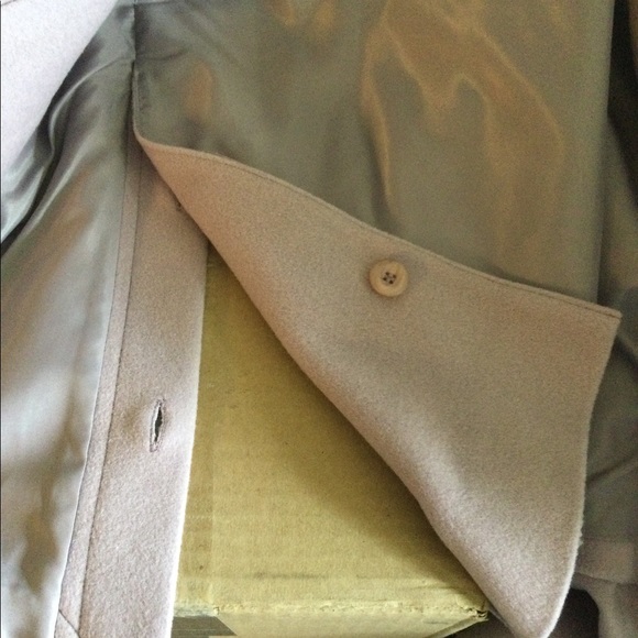 Vintage Harve Benard 100% Wool coat fully lined in new condition. Lilac, Sz 14. - Picture 8 of 9